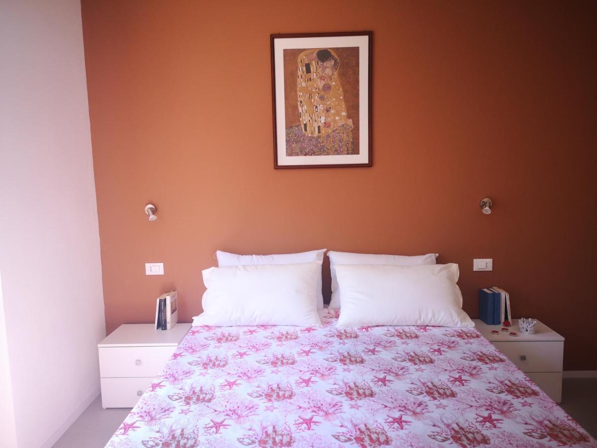 Il Giardino Di Anna - Charming Rooms In Cagliari Extérieur photo