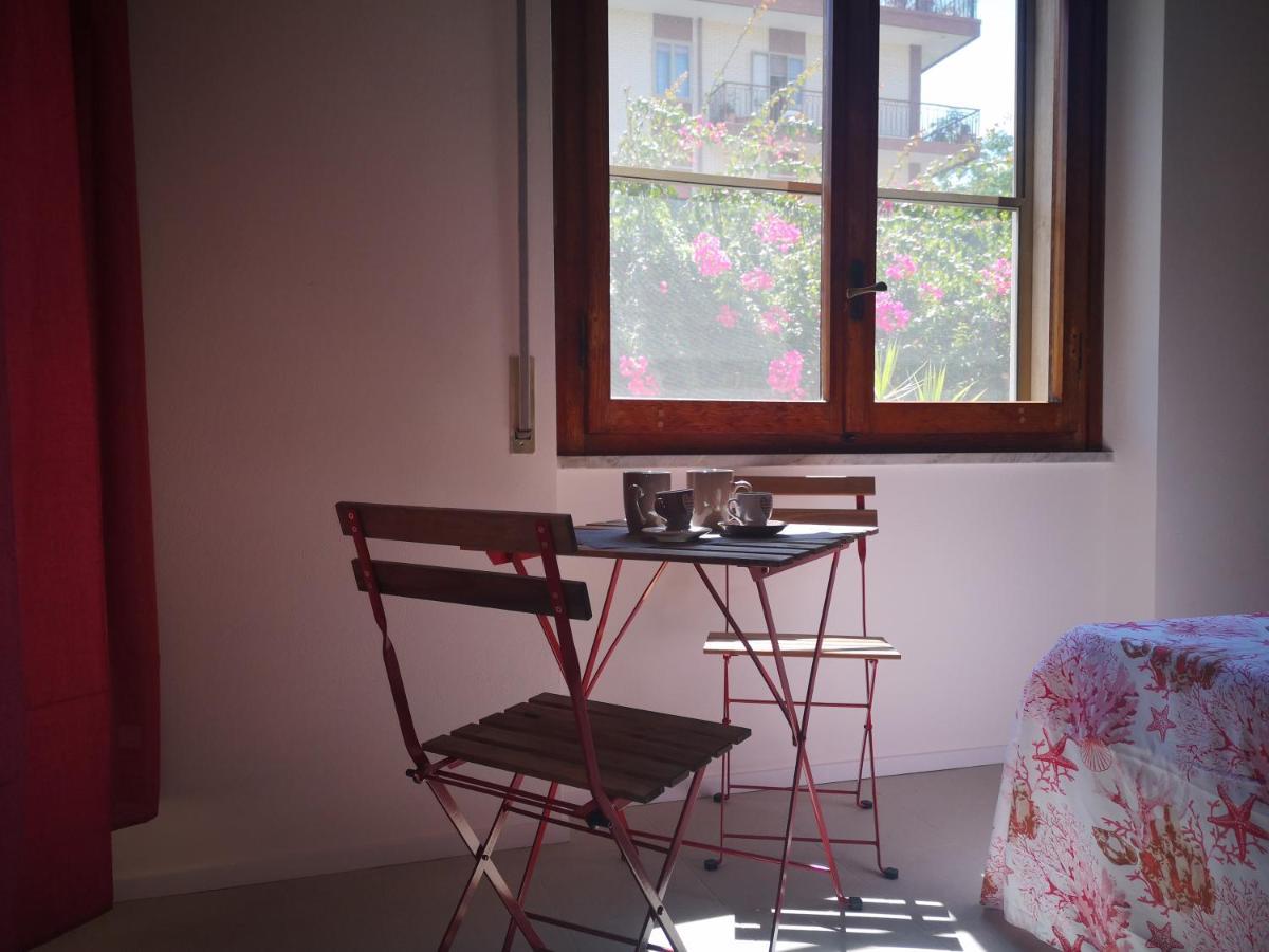 Il Giardino Di Anna - Charming Rooms In Cagliari Extérieur photo